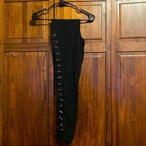 Black leggings